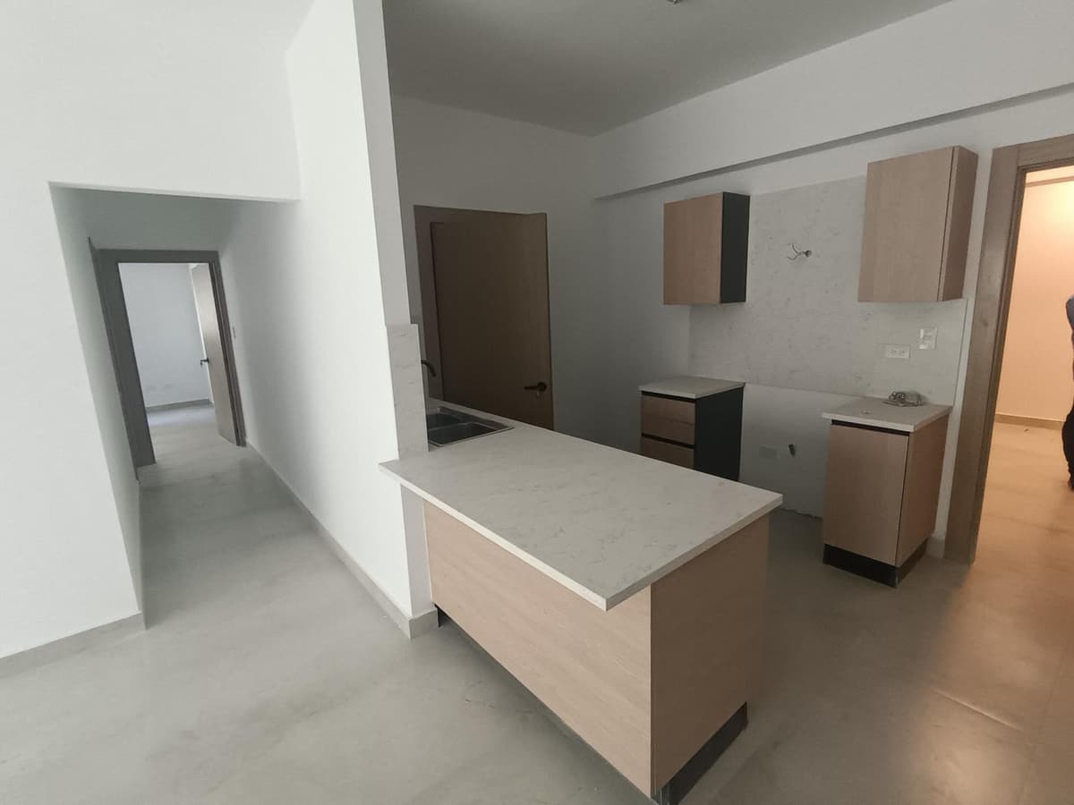 Alquiler de apartamento a estrenar en Evaristo Morales - foto 1