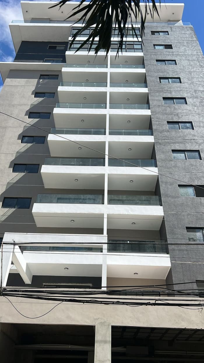 Apartamento nuevo en venta Evaristo Morales  - foto 1