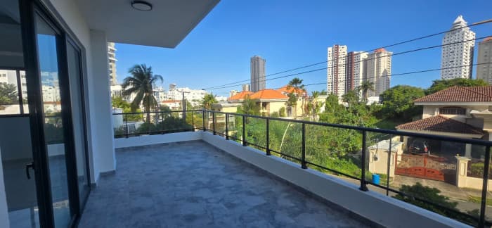  Apartamento en Venta en Los Cacicazgos, Santo Domingo. - foto 1