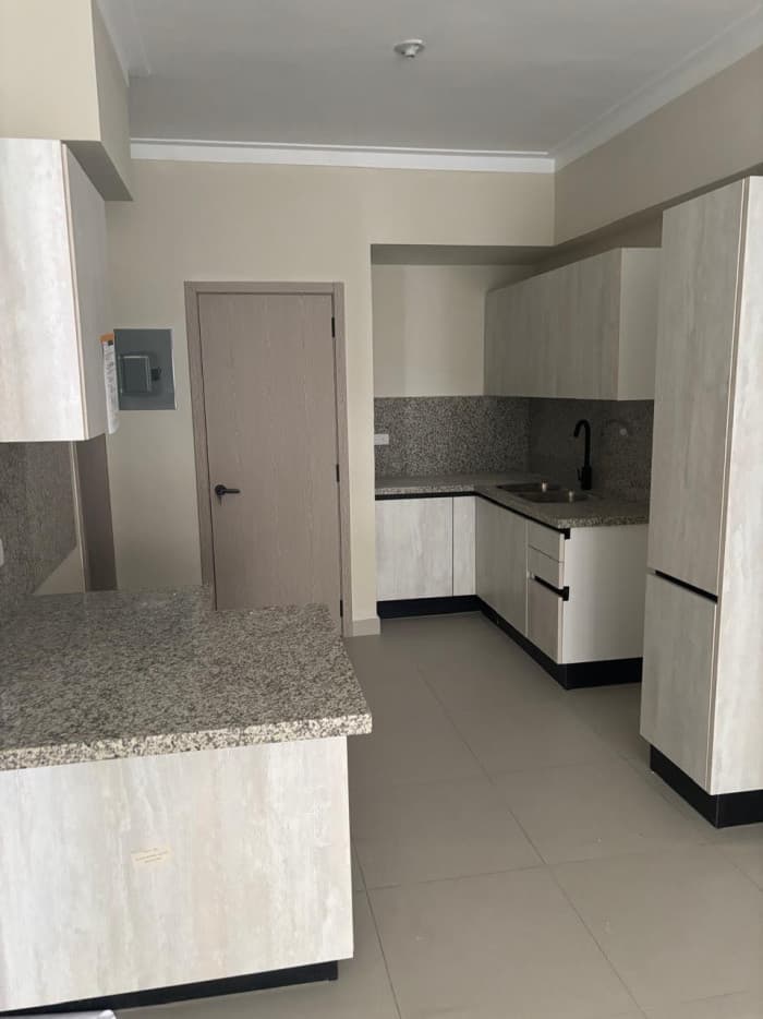 Venta de Moderno Apartamento en Evaristo Morales - foto 1