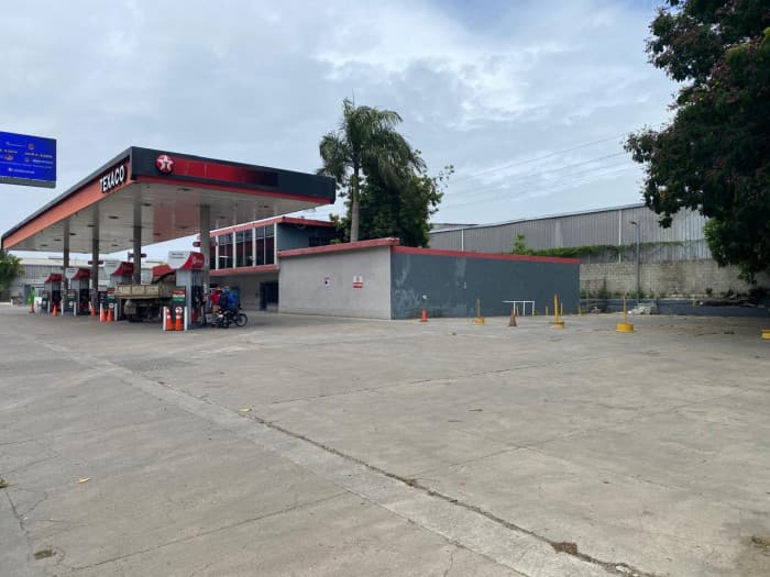 Terreno - Local Comercial en Alquiler en Av. Luperón. - foto 1