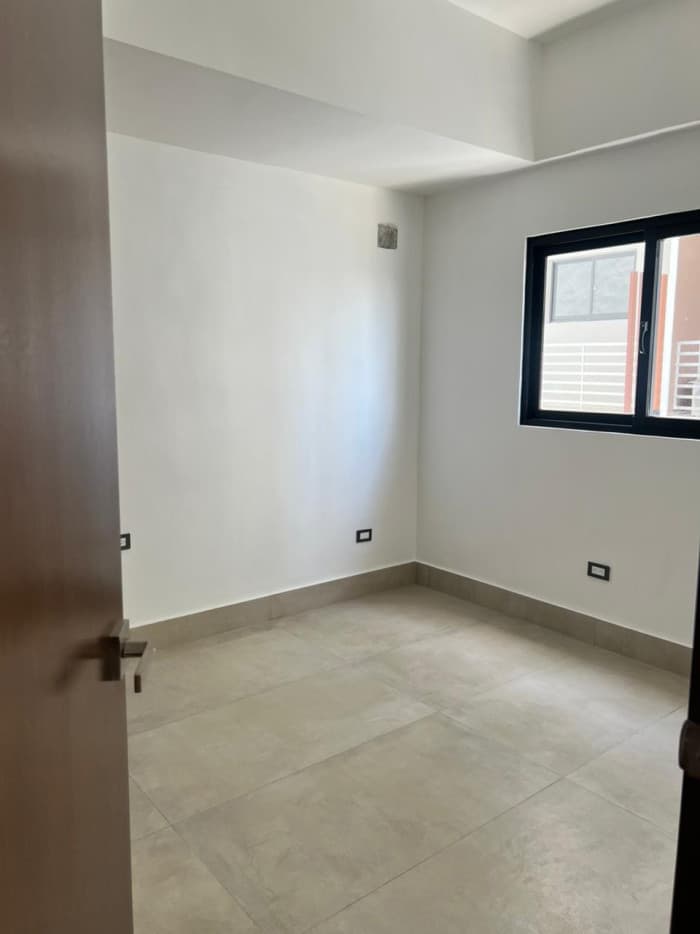 Venta de apartamento en Evaristo Morales Santo Domingo - foto 2