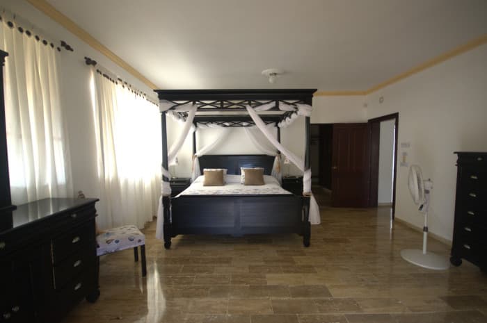 En Venta Villa Amueblada en Guavaberry Golf - foto 3