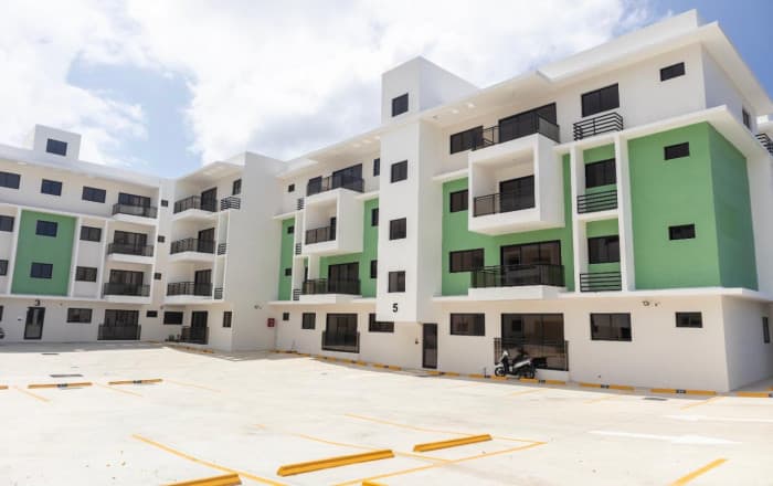 Apartamento en venta en Av. Hípica, Santo Domingo Este - foto 2