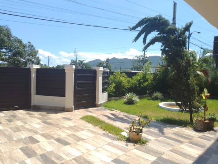 Casa en Venta con Piscina en Bonao - foto 3