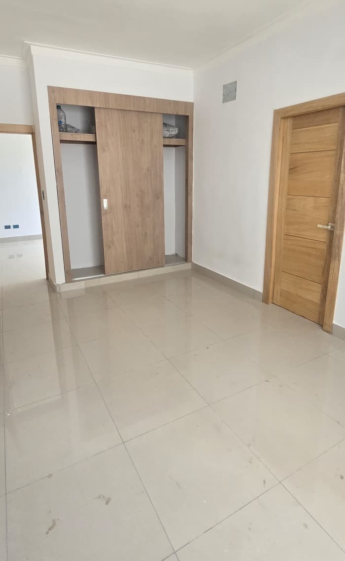 Apartamento en Venta en el Renacimiento, Santo Domingo. - foto 4