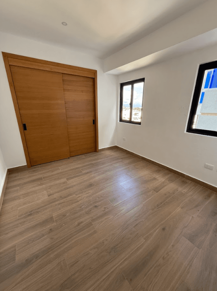 Venta de apartamento de 2 habitaciones en Urb. Real - foto 3
