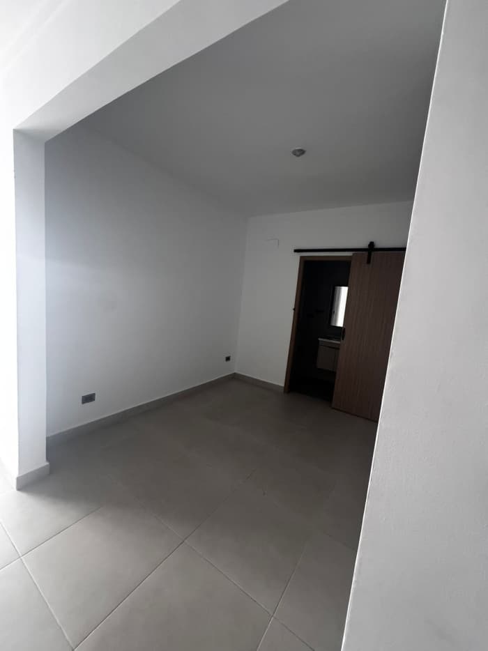 Apartamento nuevo en venta en Evaristo Morales - foto 4