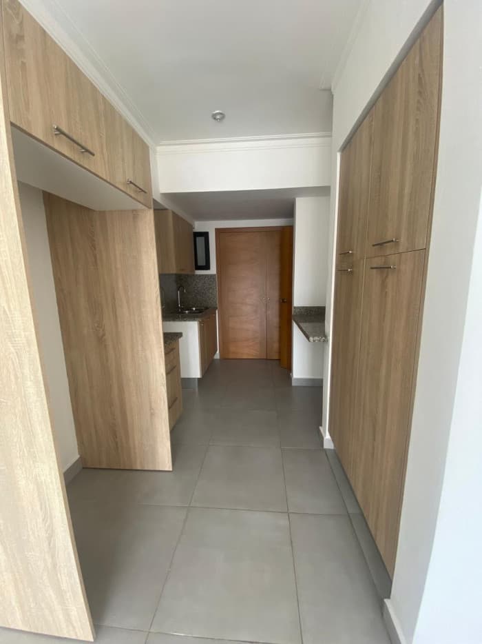 Renta y Venta de Apartamento en Evaristo Morales - foto 3