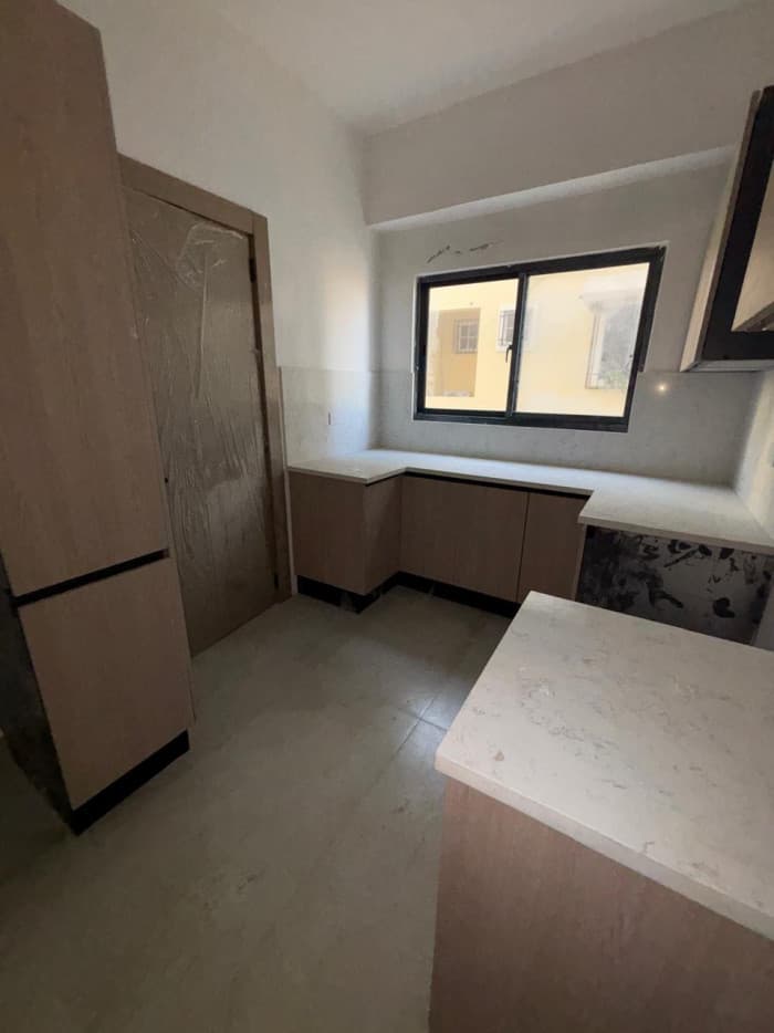 Venta de apartamento céntrico en Evaristo Morales - foto 4