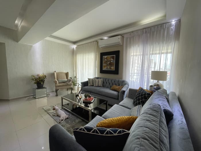 Apartamento Amueblado en Renta, en Evaristo Morales - foto 4