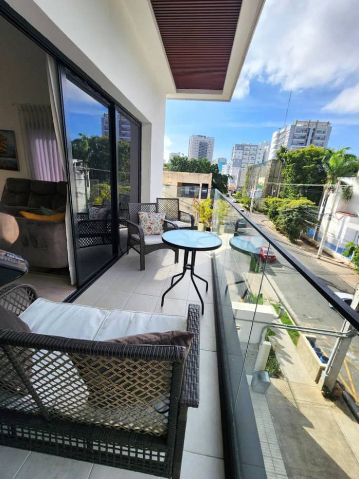 Apartamento en venta en Naco 3nivel, 3 hab, 2 parqueos - foto 2