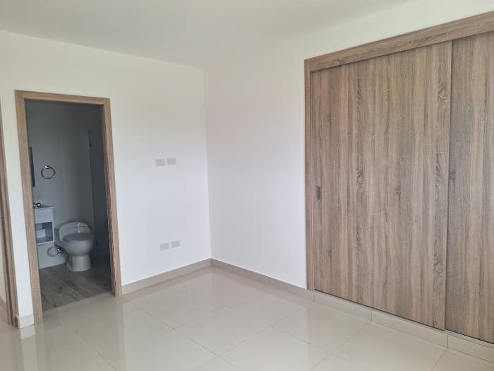 Venta de apartamento nuevo en San Isidro - foto 3