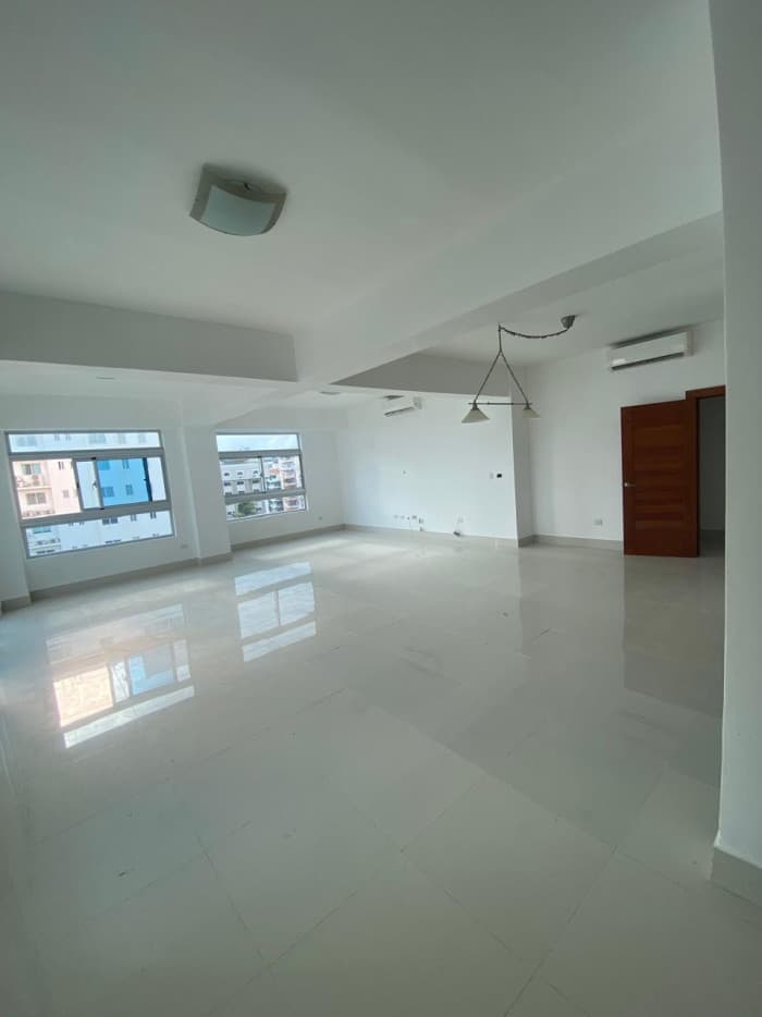Alquiler de amplio Apartamento en Bella Vista - foto 2