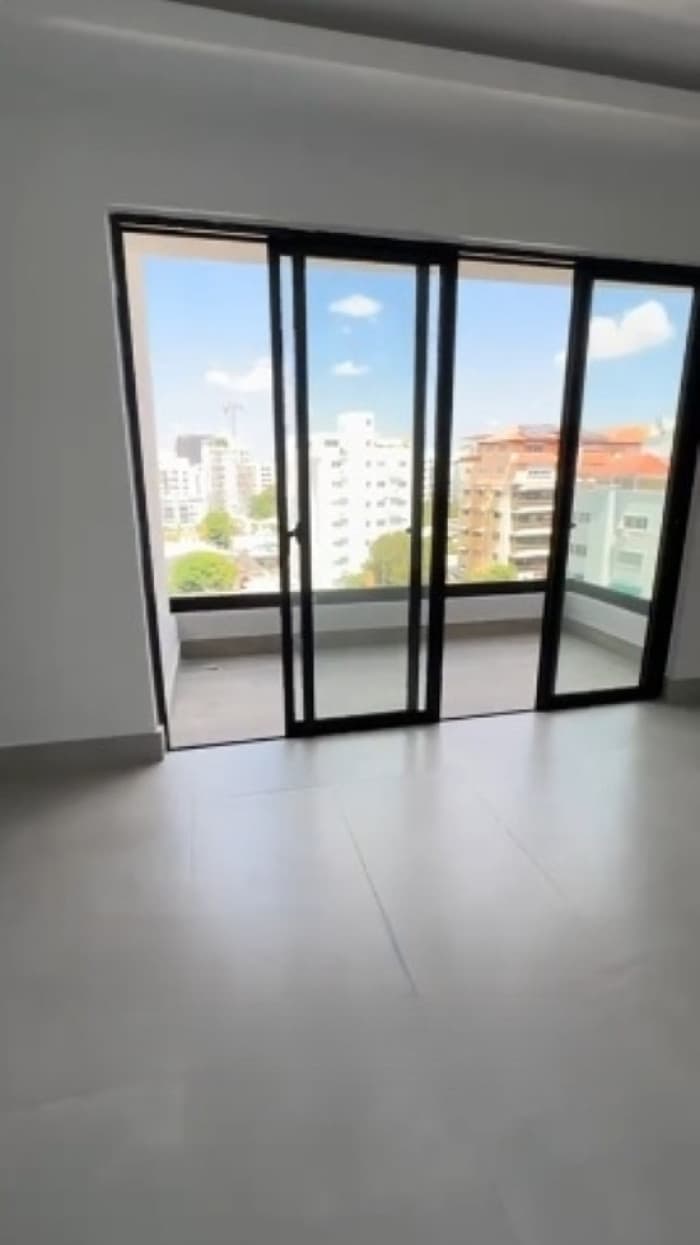 Apartamento en Renta en Evaristo Morales Santo Domingo - foto 4