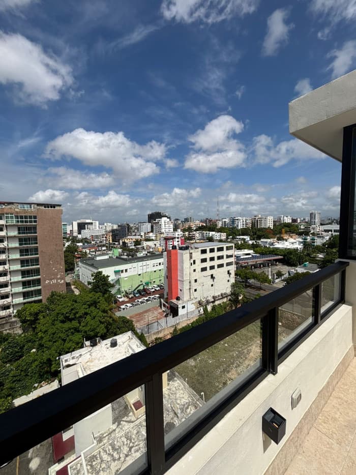 PH en venta en exclusiva zona de Bella Vista - foto 2