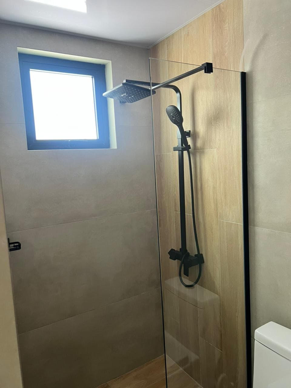 Venta de apartamento en Evaristo Morales Santo Domingo - foto 3