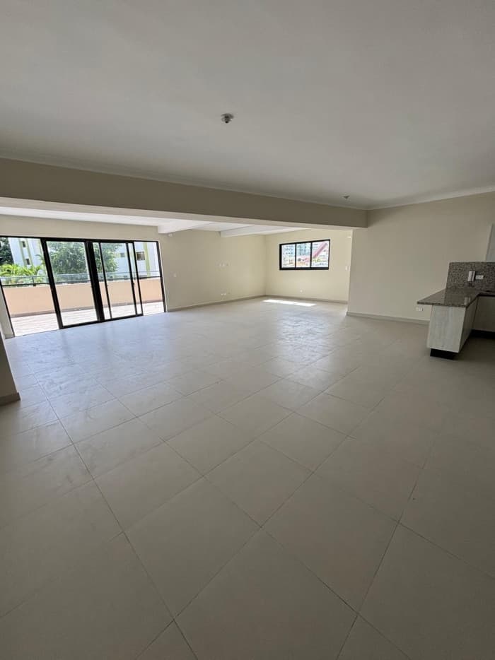 Venta apartamento con terraza en Evaristo Morales - foto 4
