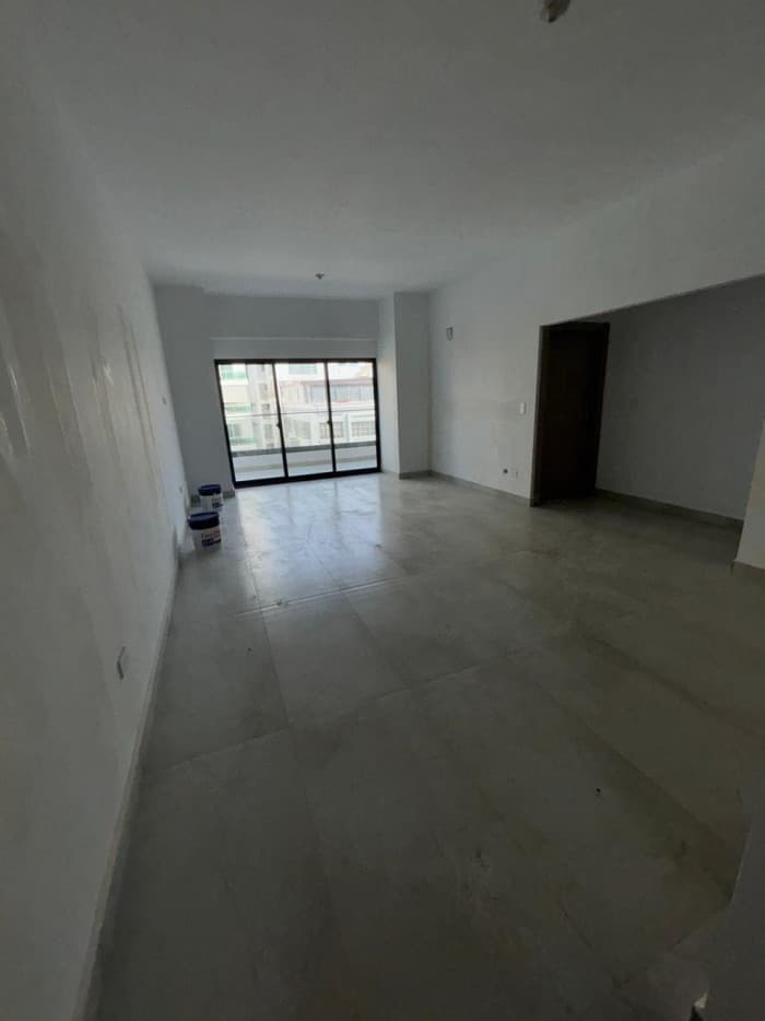 Venta de apartamento en torre en Evaristo Morales - foto 3