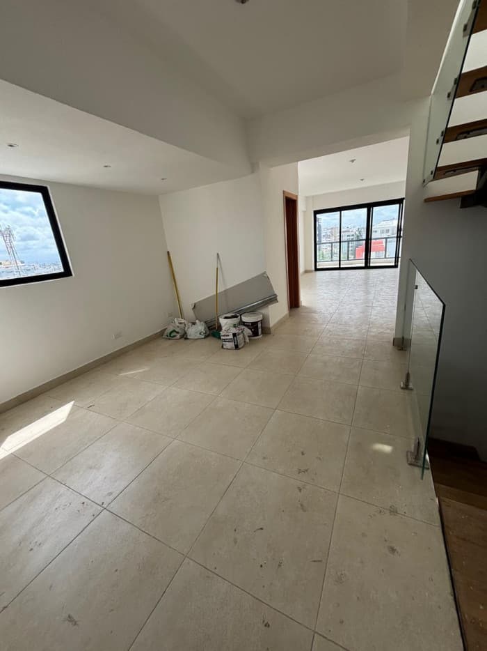 Venta de amplio penthouse en Evaristo Morales - foto 4