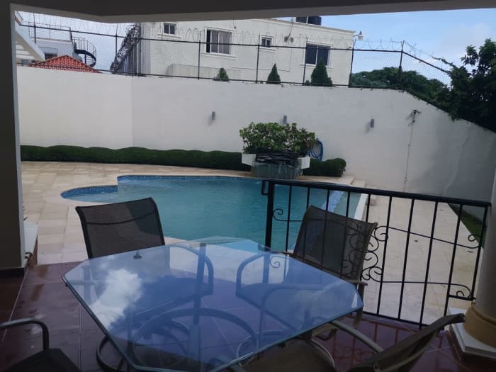 Casa Amueblada en Venta o alquiler en Arroyo Hondo III - foto 4