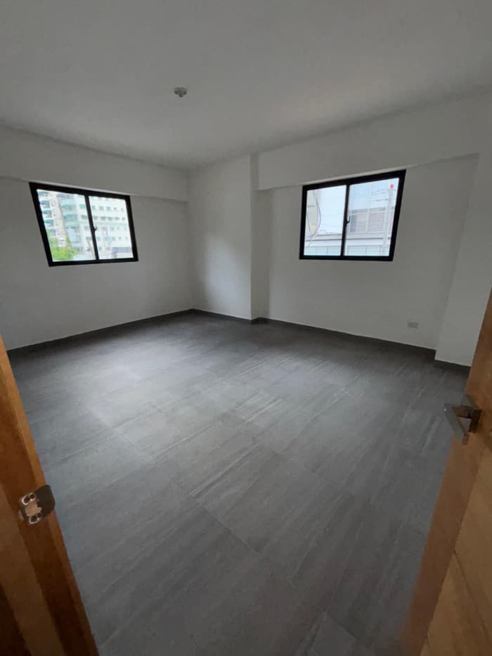  Amplio Apartamento en Naco Disponible para Alquiler - foto 4