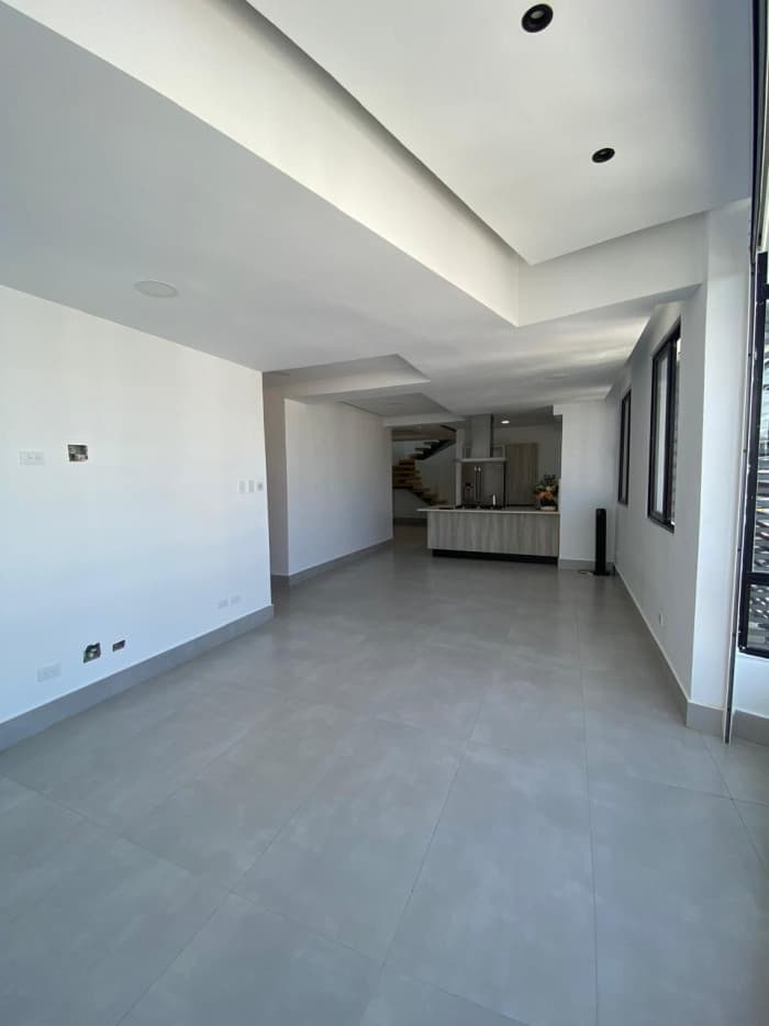 Venta de Penthouse en Evaristo Morales - foto 2