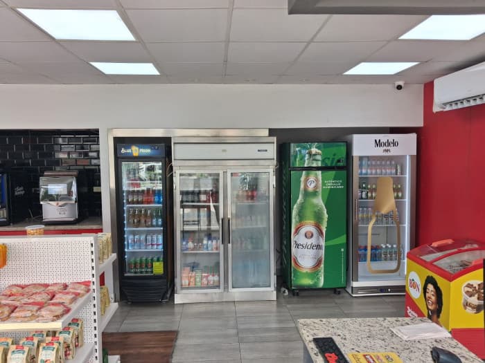 Car Wash y Food Shop en Alquiler en Baní - foto 5