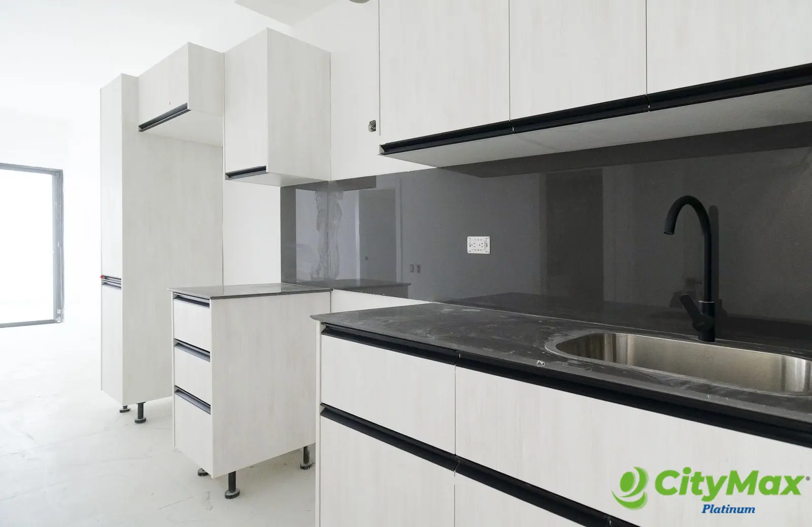 Apartamentos en venta en torre moderna en Evaristo Morales - foto 8