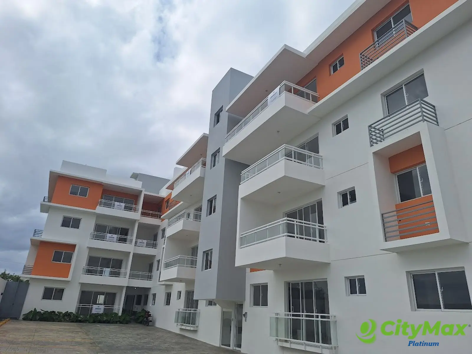 Apartamentos Modernos y Funcionales en San Isidro - foto 1