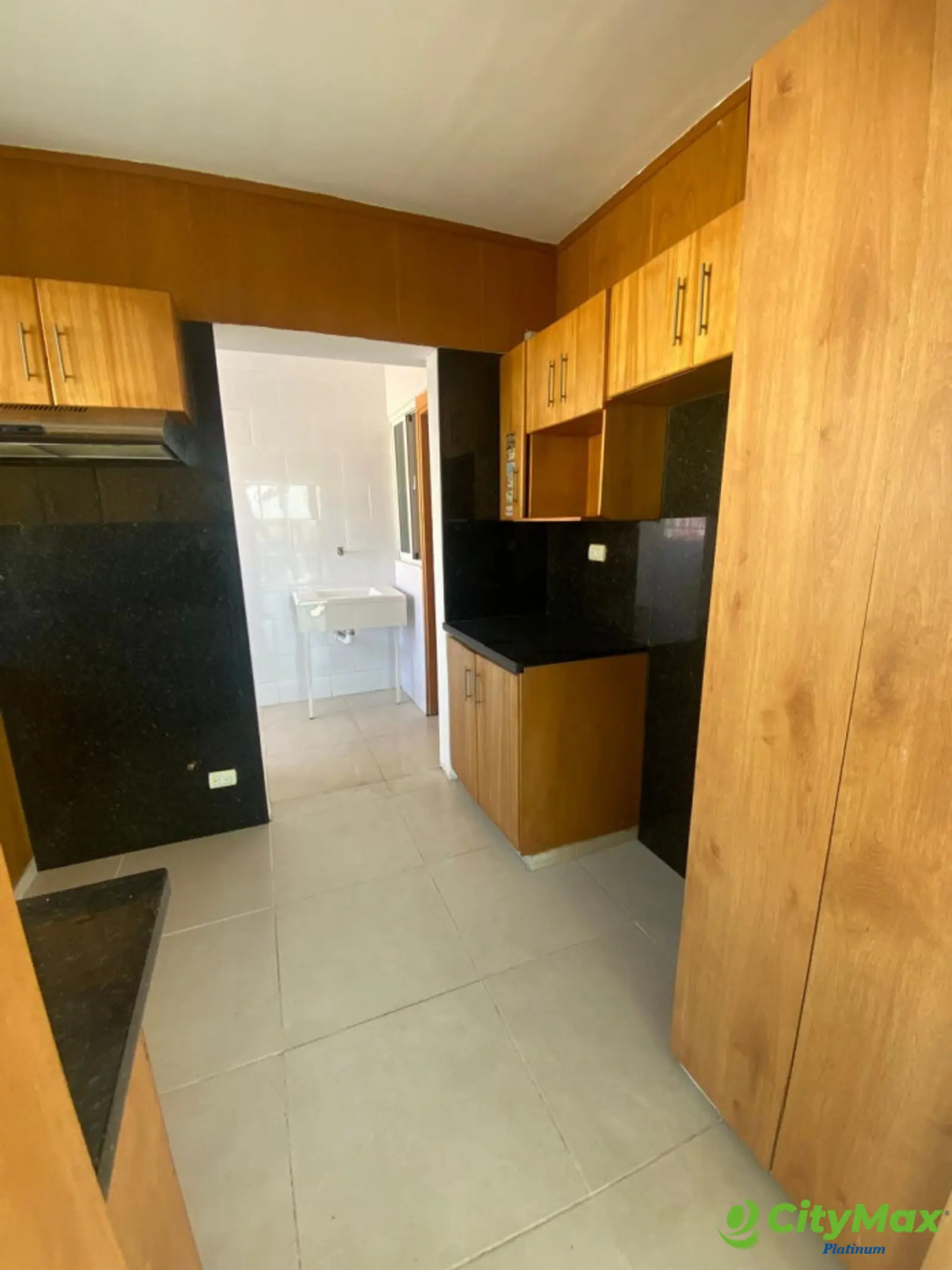 Apartamento en renta de 3 hab en Evaristo Morales - foto 1