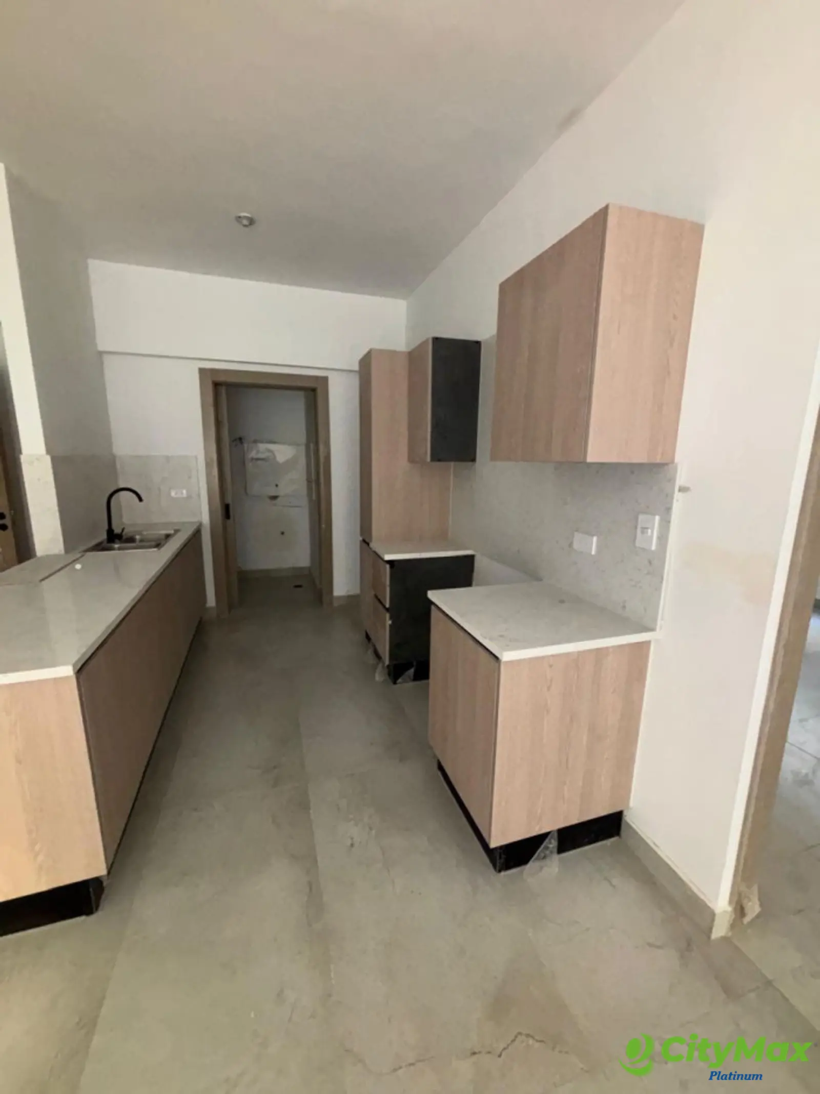 Renta apartamento en exclusivo sector Evaristo Morales - foto 1