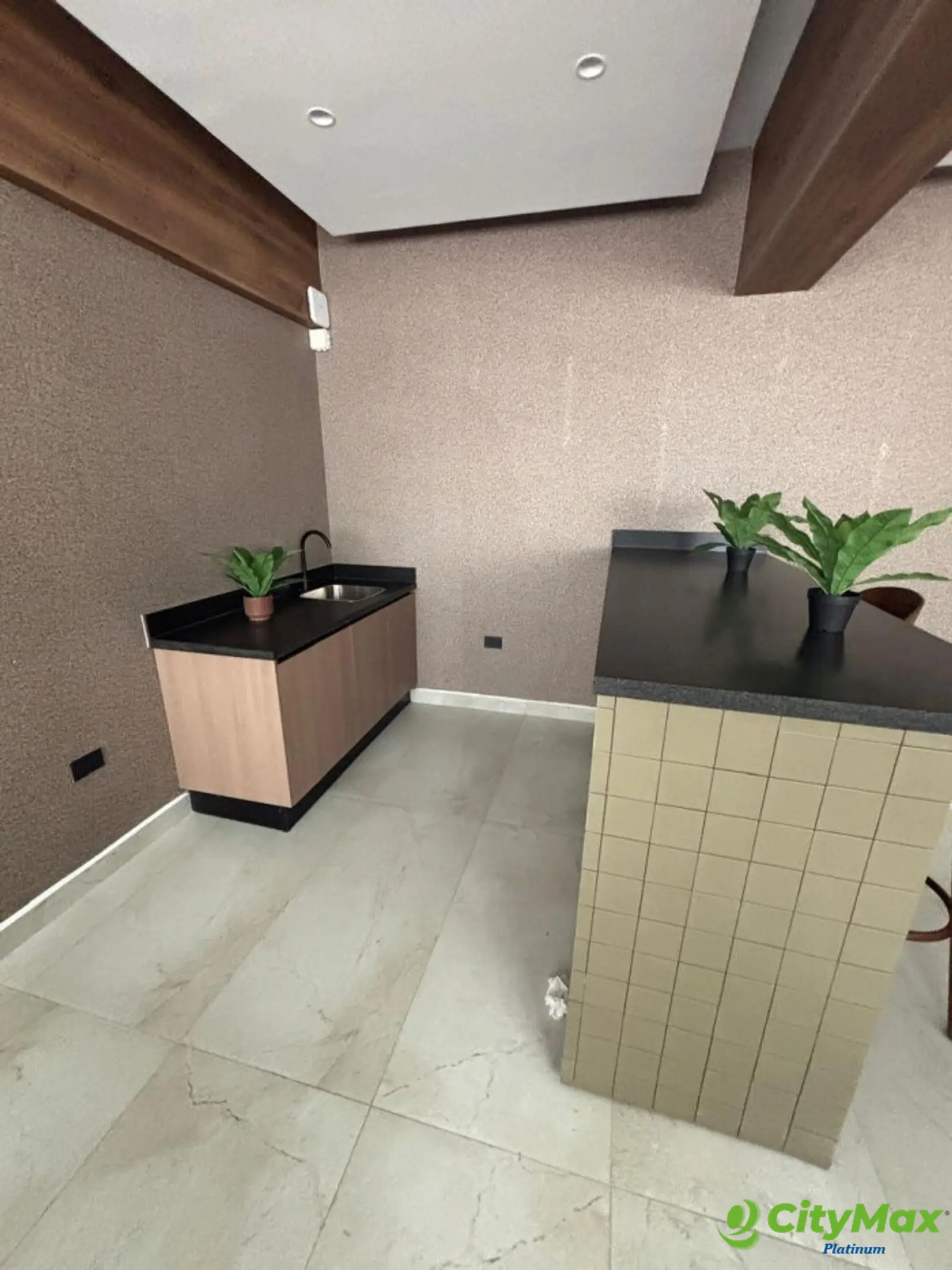 Renta apartamento en exclusivo sector Evaristo Morales - foto 16