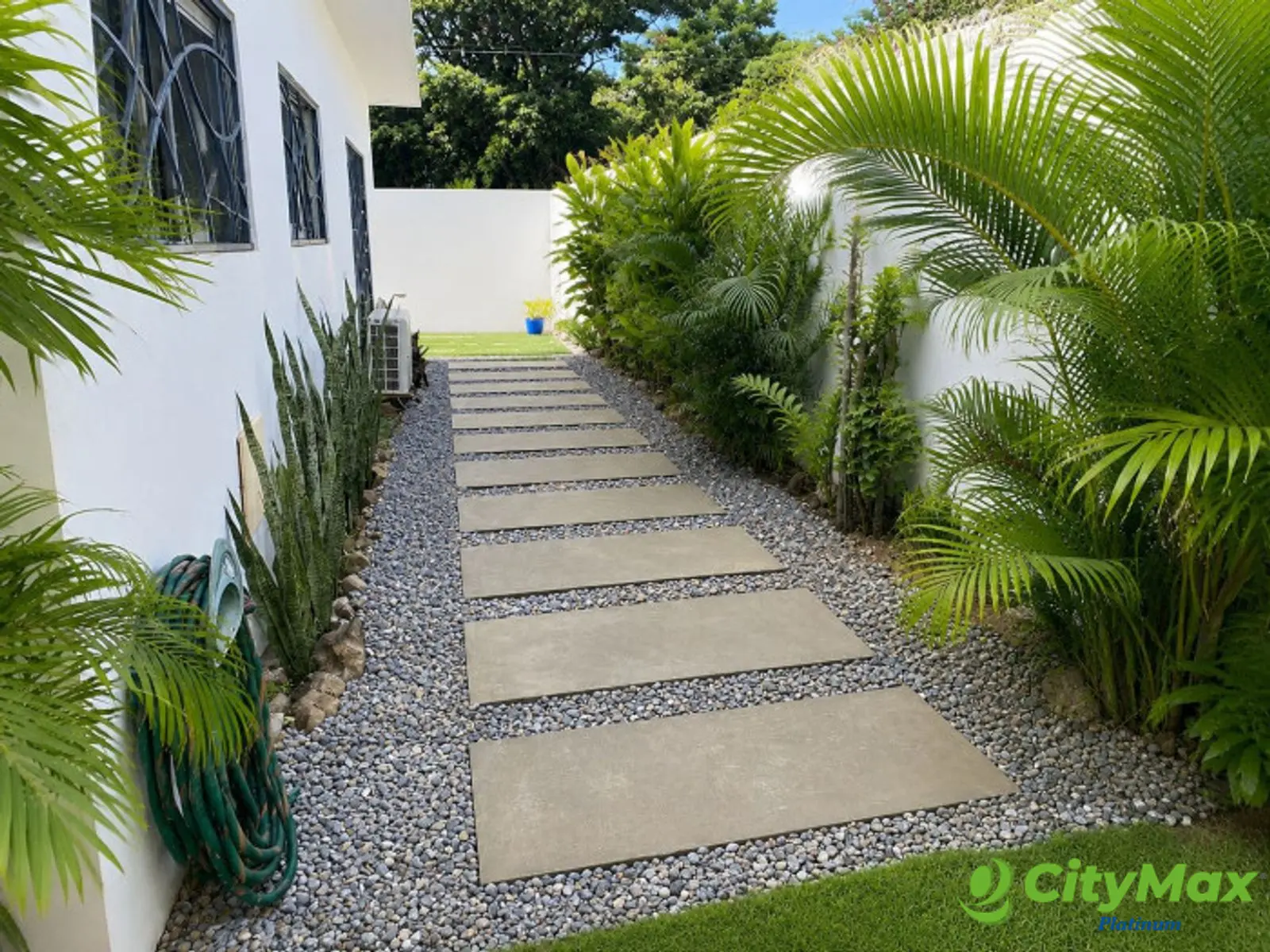 Villa en Venta en Playa Las Terrenas con Linea Blanca - foto 3