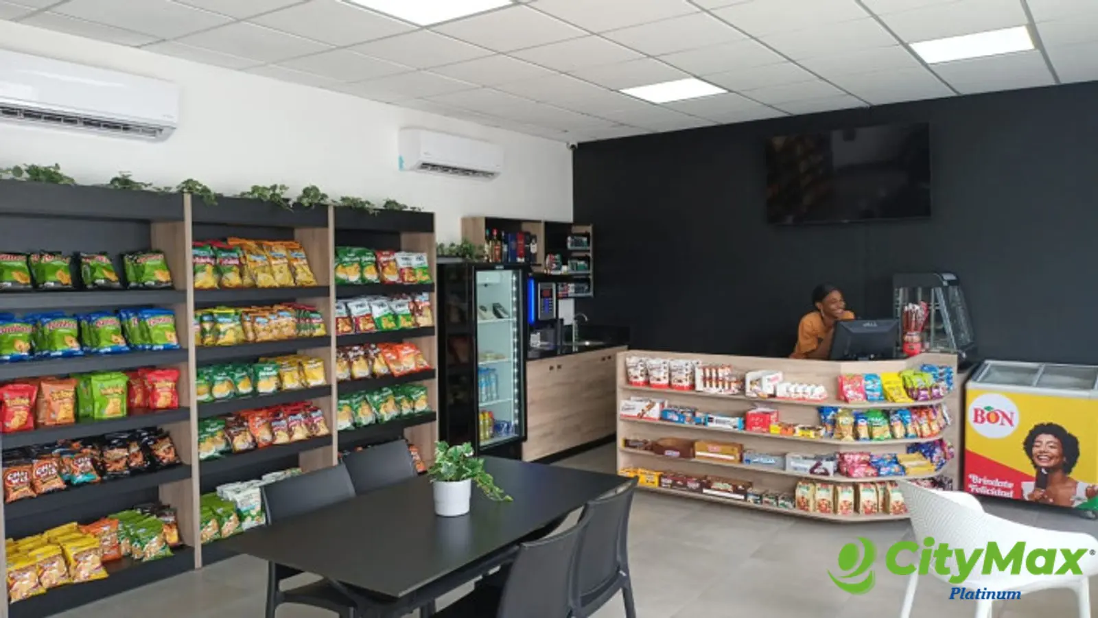 Local comercial en alquiler, en Higüey  - foto 4