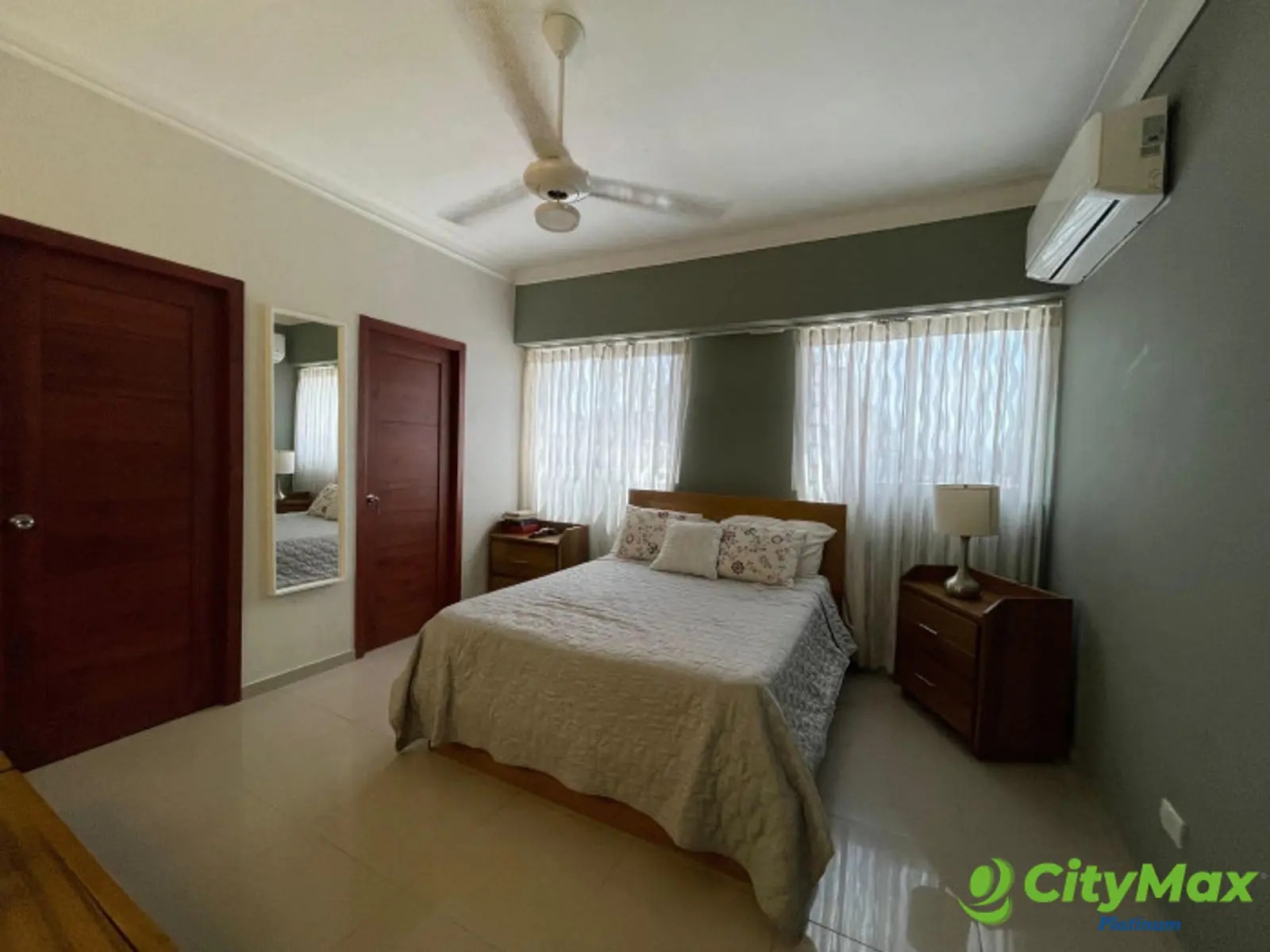 Apartamento Amueblado en Renta, en Evaristo Morales - foto 12