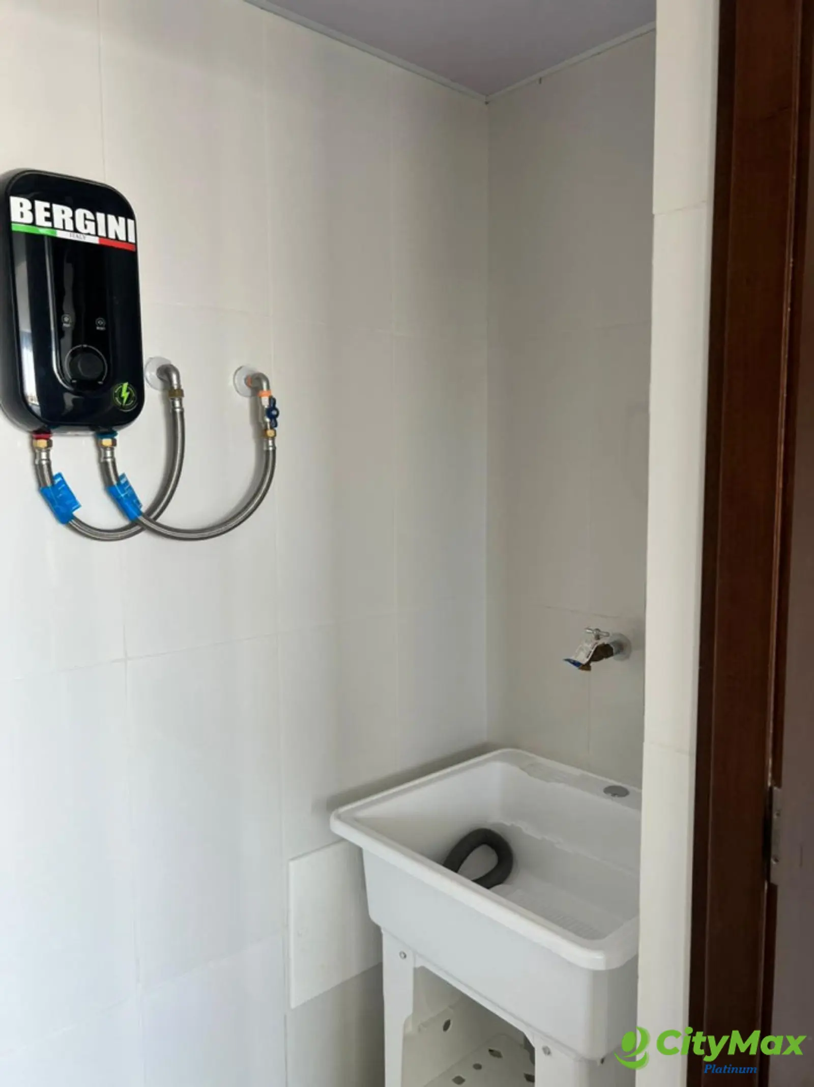En venta de acogedor apartamento en Evaristo Morales - foto 16