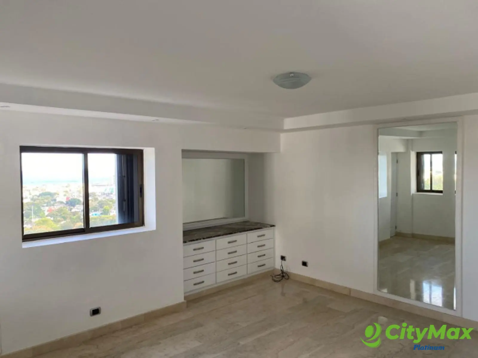 Espectacular Apartamento en alquiler Av. Anacaona - foto 24
