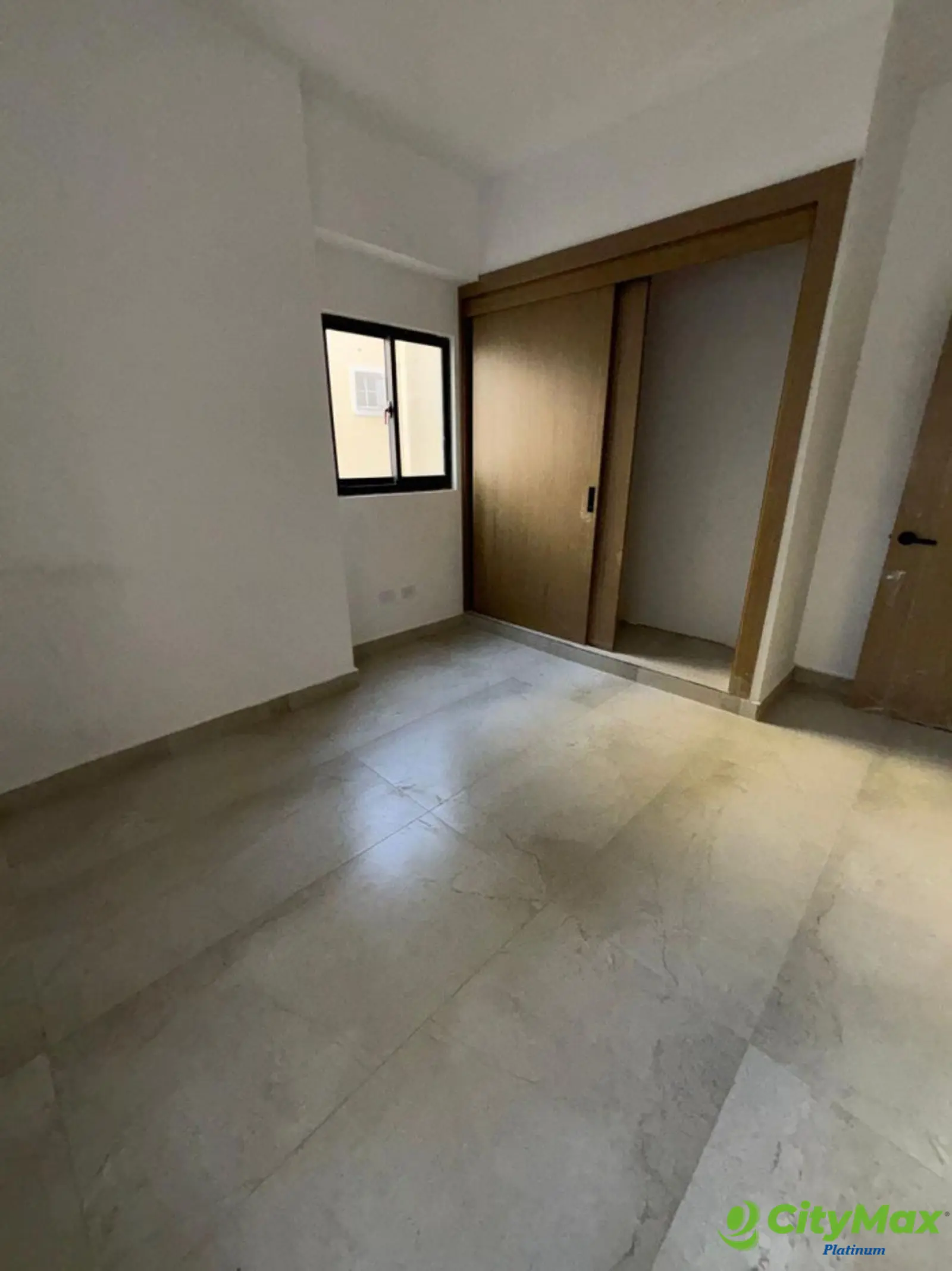 Renta apartamento en exclusivo sector Evaristo Morales - foto 8