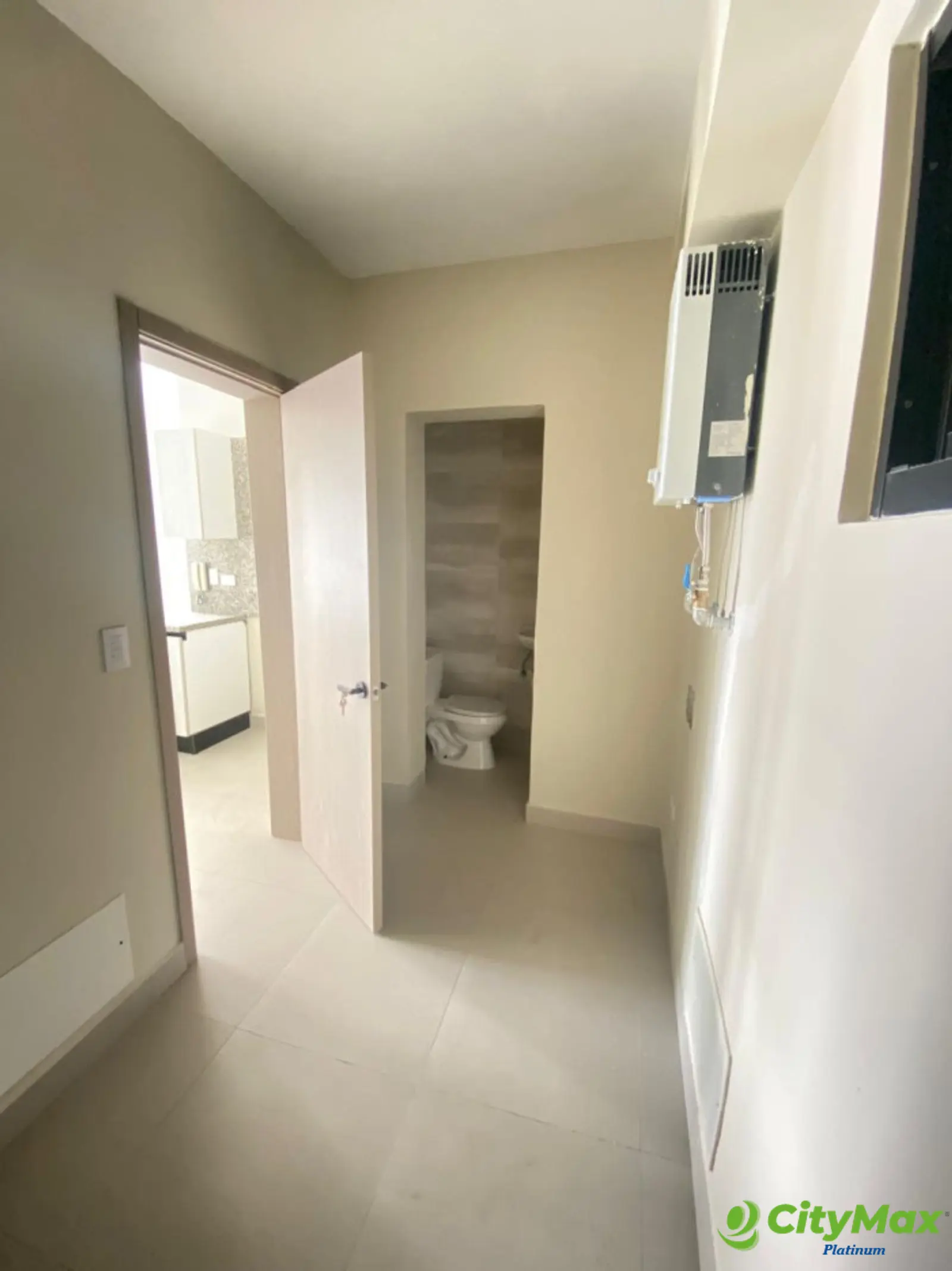 Venta de apartamento en Evaristo Morales Santo Domingo - foto 5