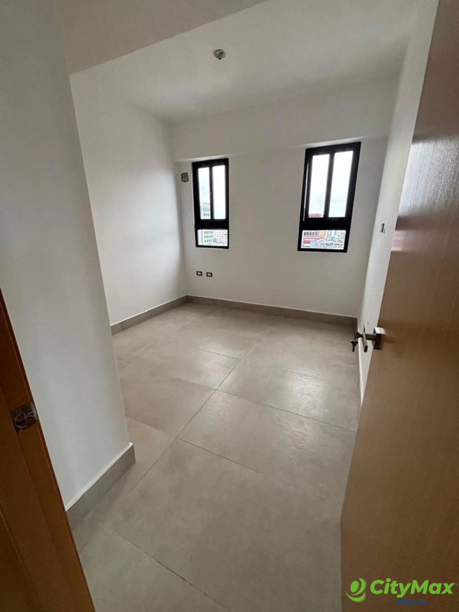 Renta de apartamento nuevo en Evaristo Morales - foto 14