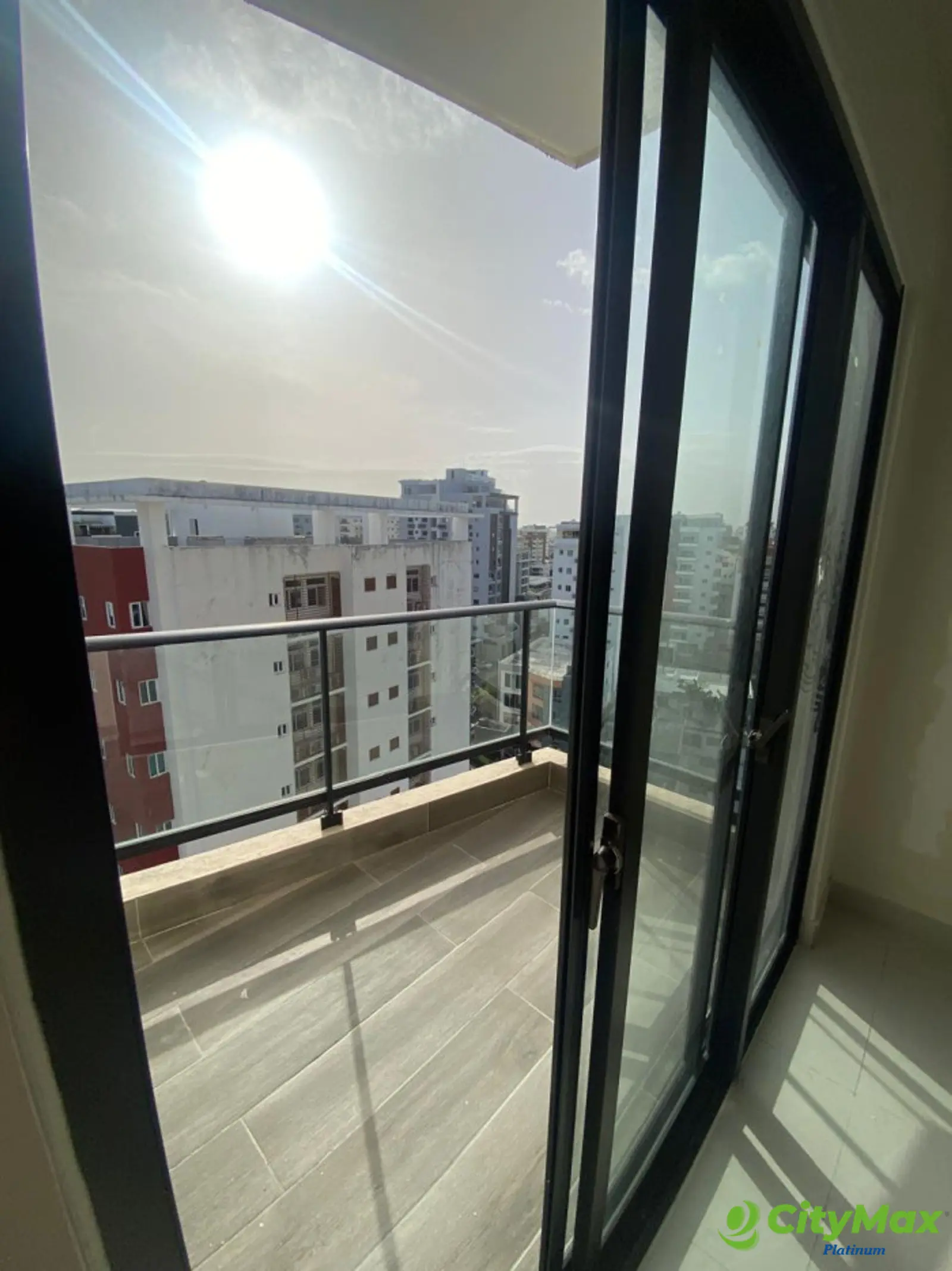 Venta de apartamento en Evaristo Morales Santo Domingo - foto 4