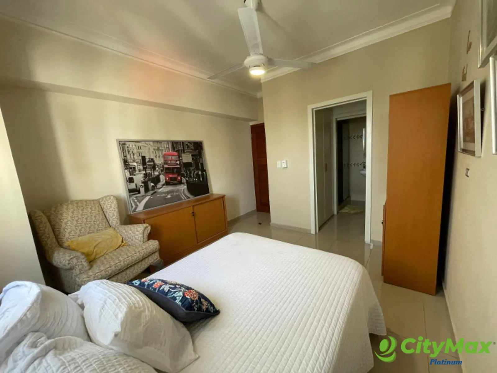 Apartamento Amueblado en Renta, en Evaristo Morales - foto 13