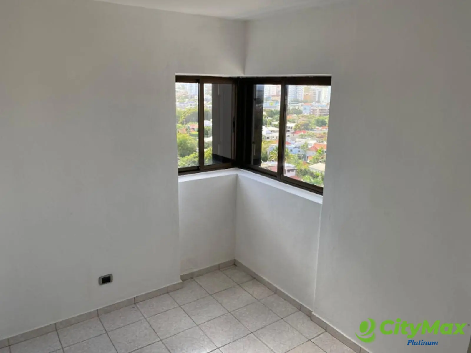 Espectacular Apartamento en alquiler Av. Anacaona - foto 16