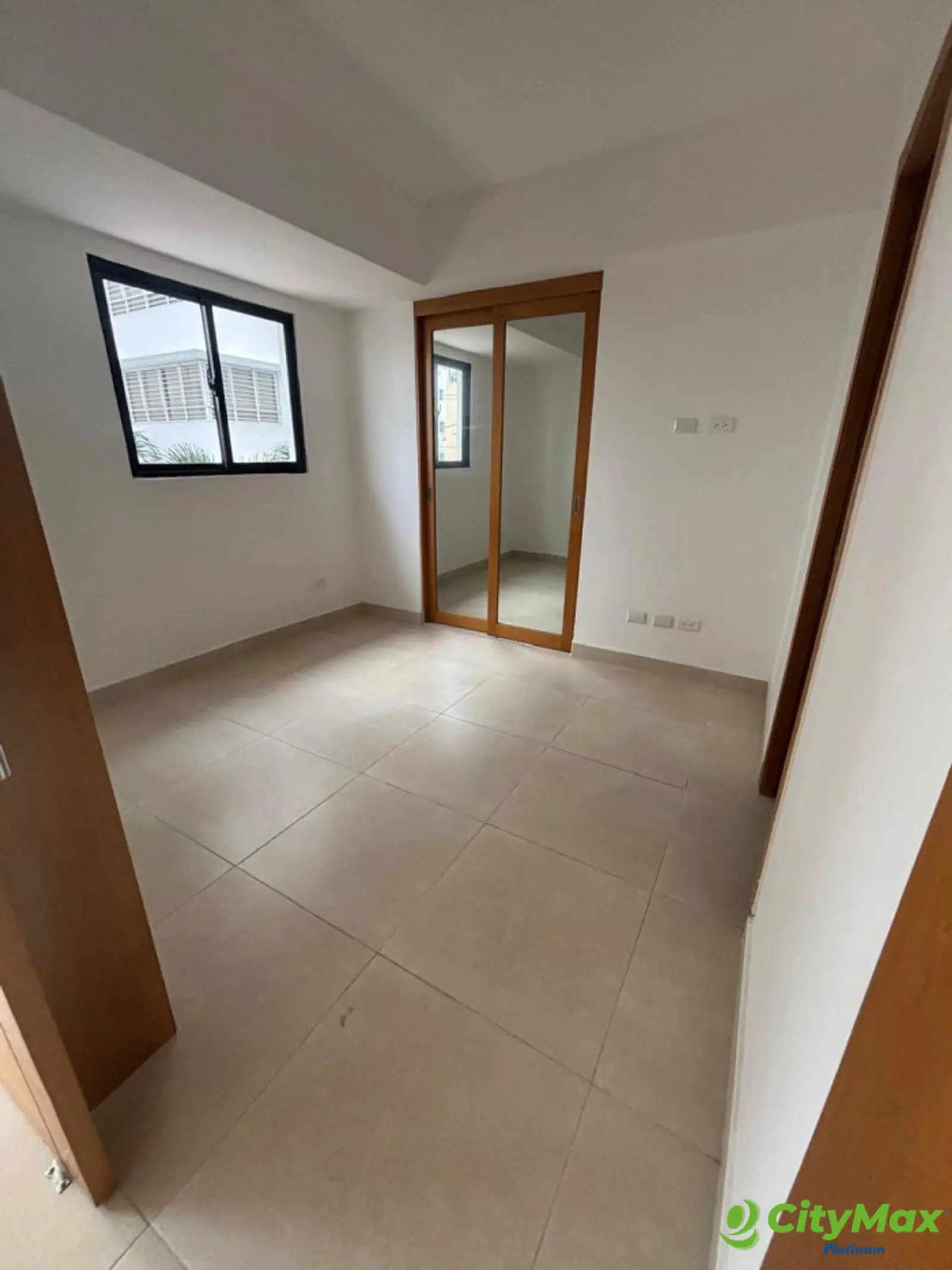 Apartamento en Venta en Evaristo Morales Santo Domingo - foto 2