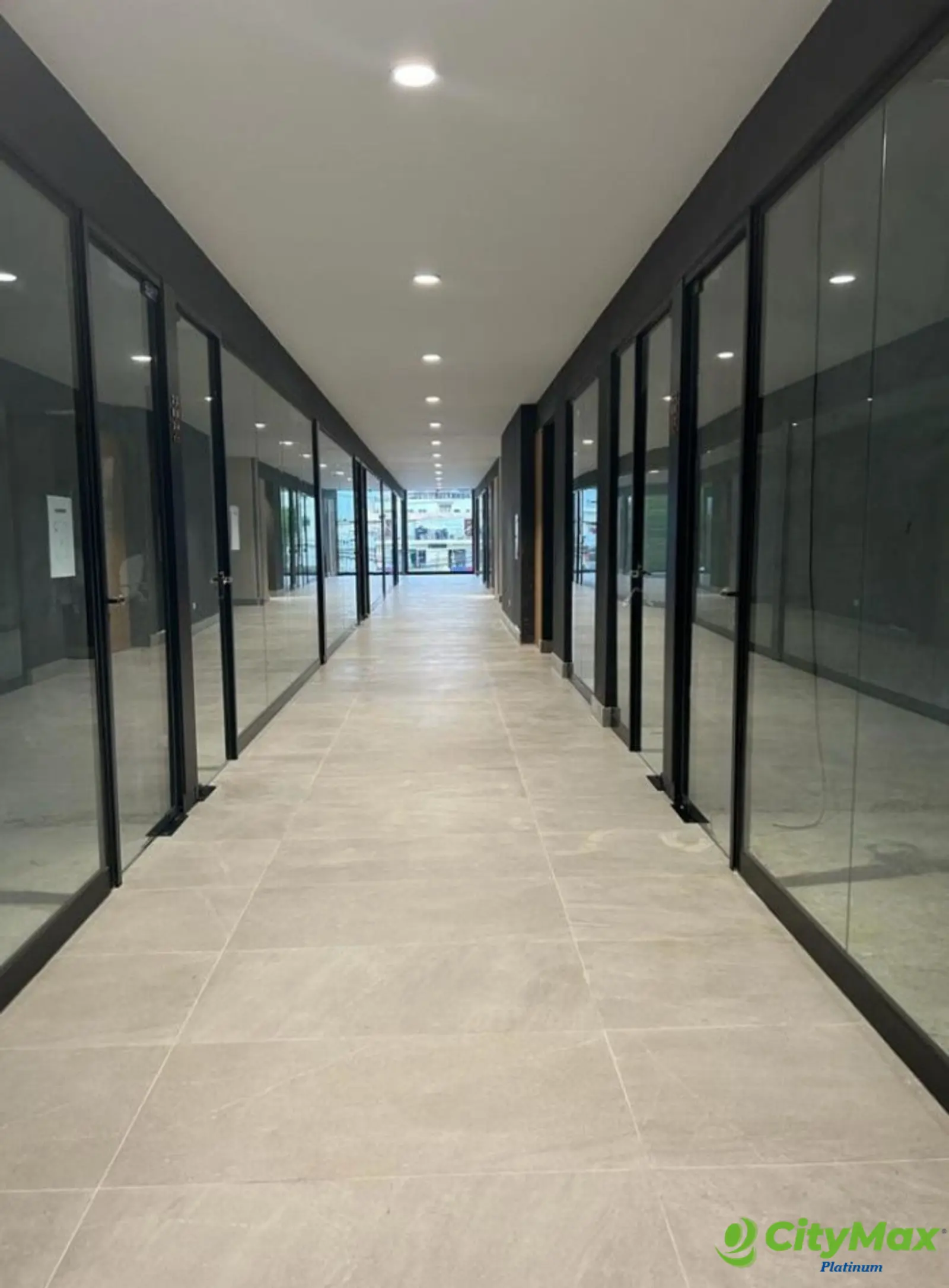 Local Comercial para Oficinas en Alquiler en Los Prados - foto 4