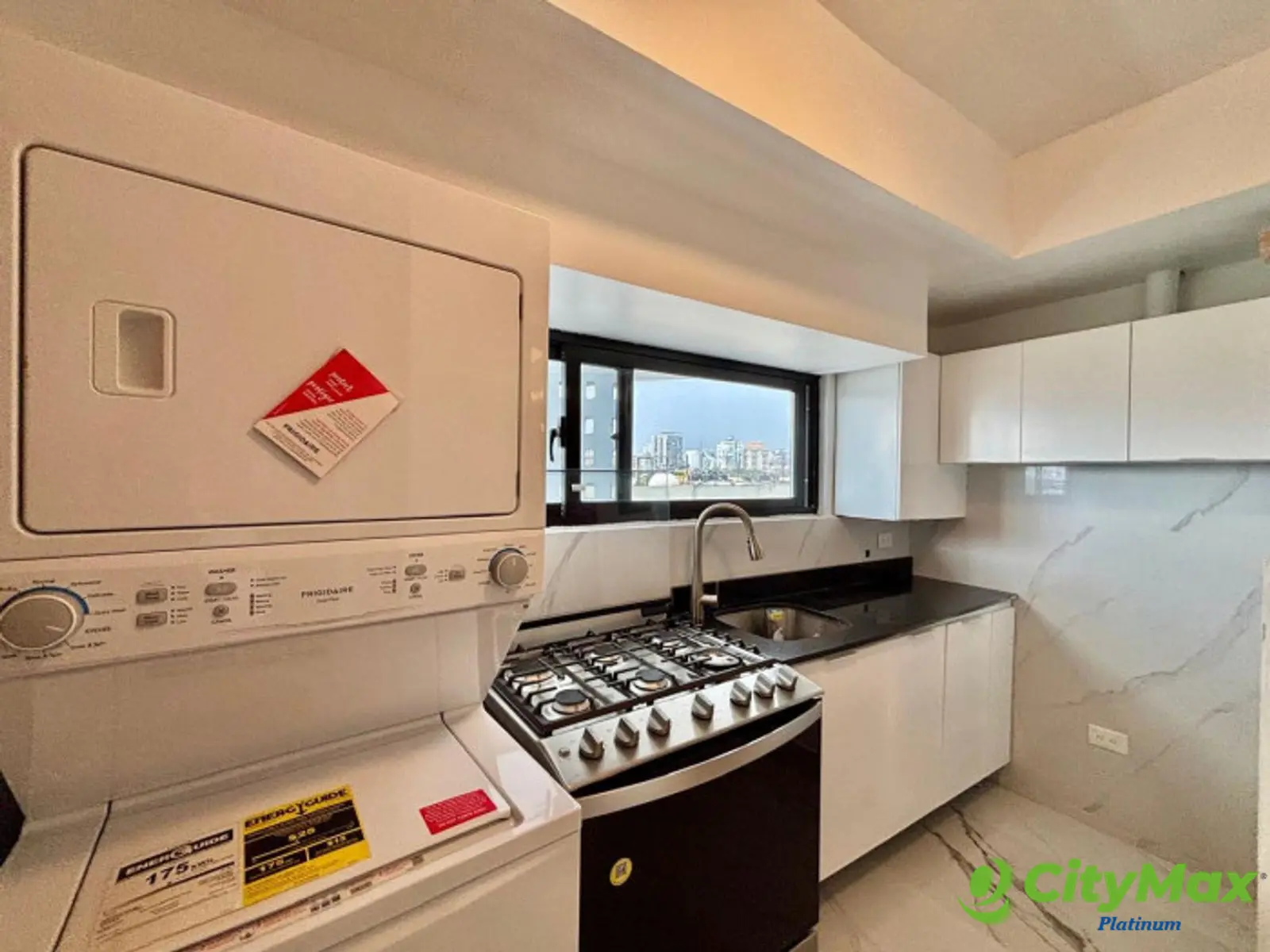 En la Av. Anacaona apartamento en venta y alquiler - foto 23