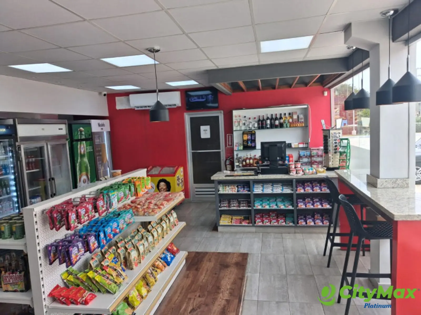 Car Wash y Food Shop en Alquiler en Baní - foto 6