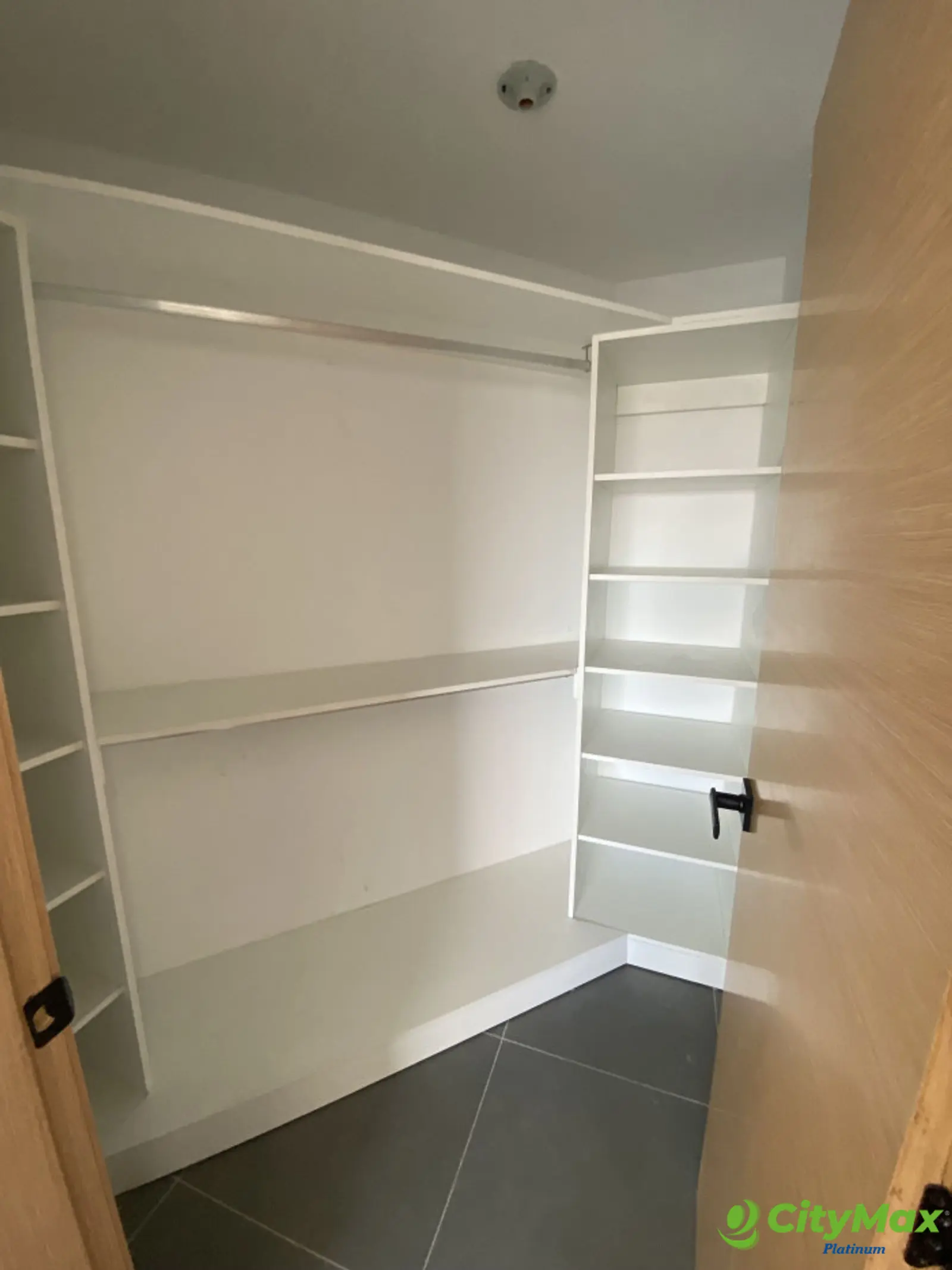Apartamento en Alquiler de 2 Habitaciones Bella Vista - foto 9