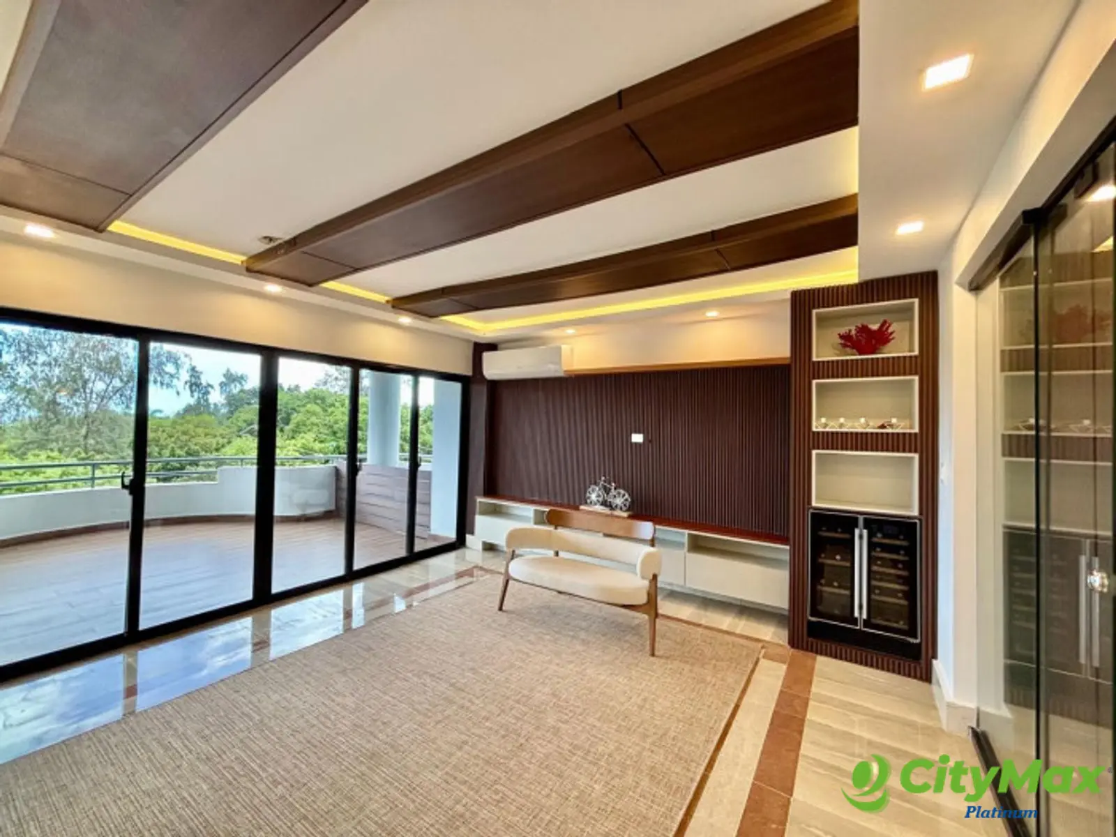 En la Av. Anacaona apartamento en venta y alquiler - foto 3